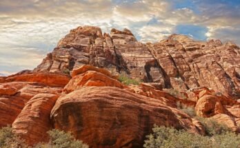 Doggin' Toadstool Geologic Park: Hike With Your Dog In Nebraska's Badlands